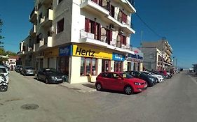 Omiros Rooms